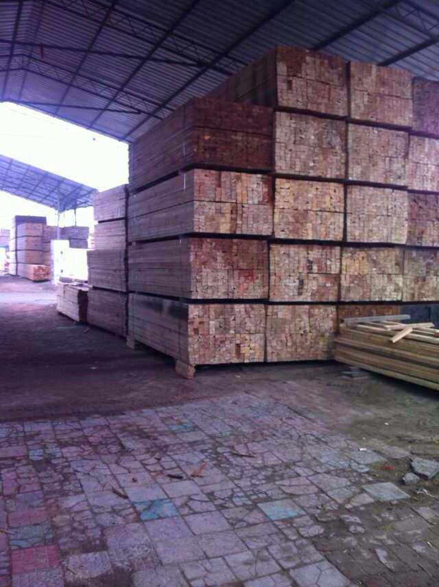 金生水建筑木方-倉儲(chǔ)中心